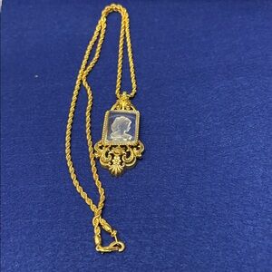 Elegant Gold Colour Signed Edger Berebi Cameo Pendant Necklace (Rare And Unique)